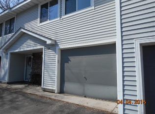 3251 Valley Ridge Dr, Eagan, MN 55121