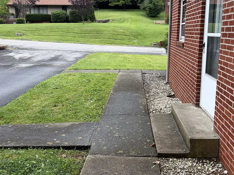 126 Sycamore Dr #126 — Photo 34