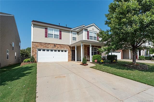 1st image of 7607 Carrington Forest Ln