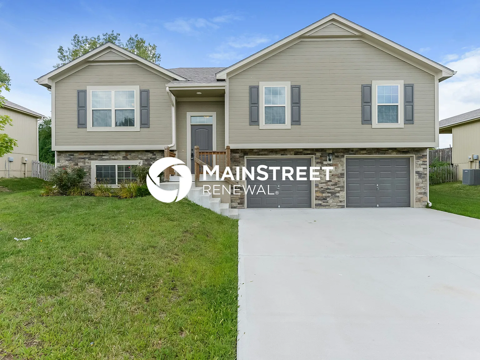 409 Golfview Dr — Photo 1
