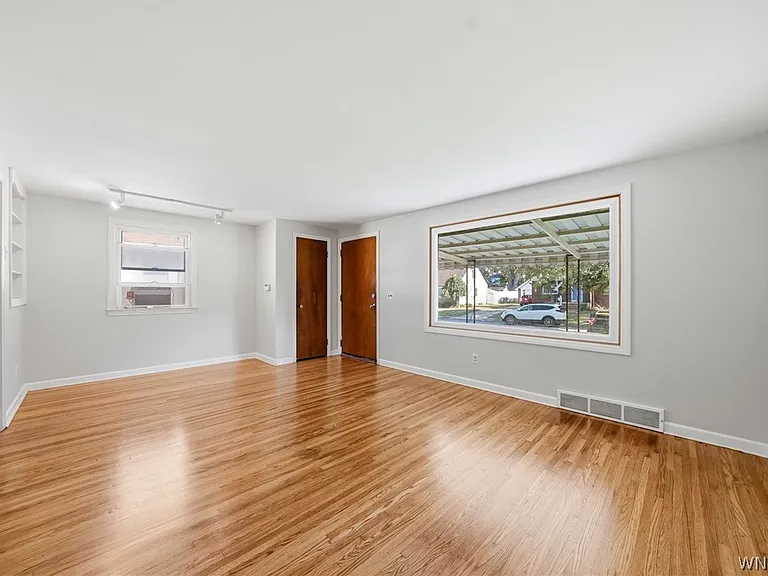 66 Cleveland Dr — Photo 8