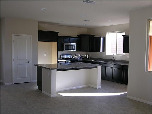 2nd image of 147 Duckhook Ave