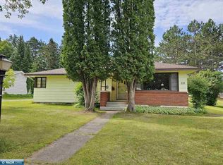 335 9th St NE, Chisholm, MN 55719