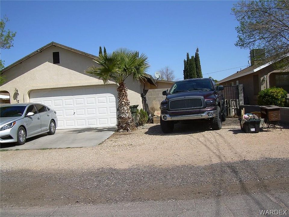 2nd image of 2317 Emerson Ave