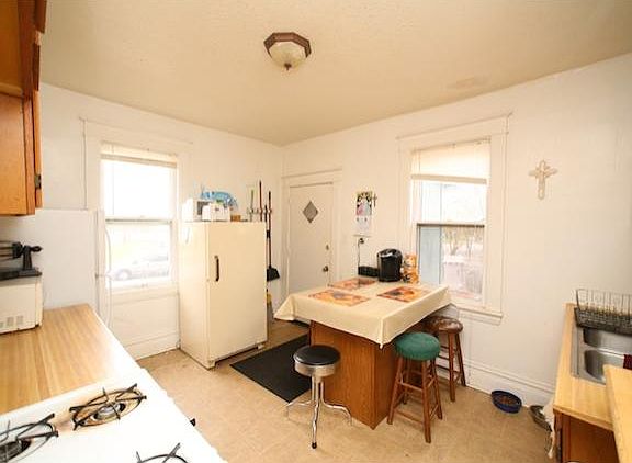 2nd image of 746 Smith Ave S