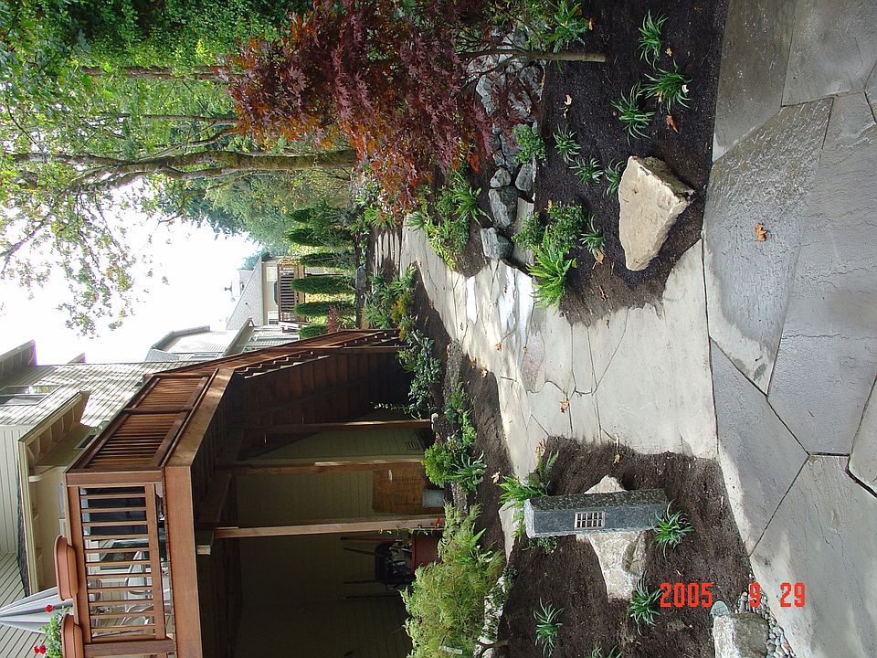 2nd image of 9419 Capstan Dr NE