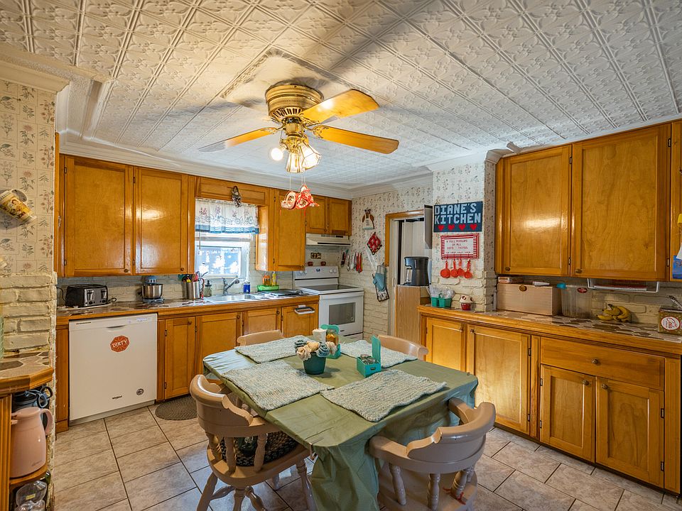 277 Lincoln Street, Lewiston, ME 04240 Zillow