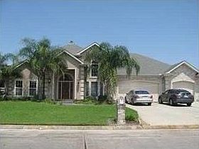3rd image of 3717 Lake Timberlane Dr