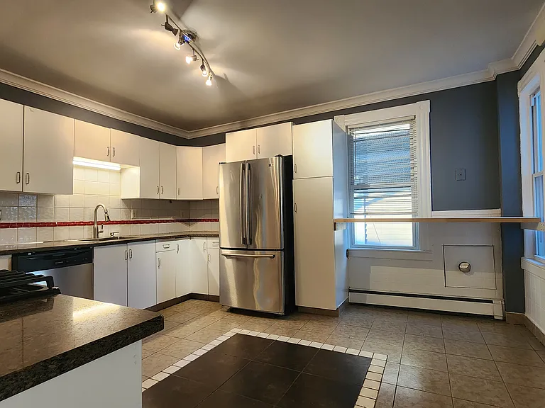207 Sheridan St #2 — Photo 10
