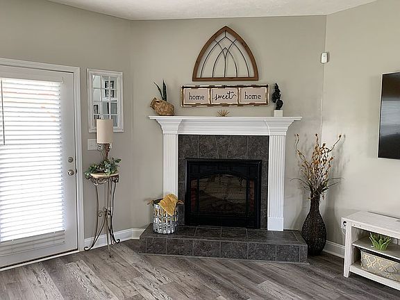 4th image of 4112 Sahara Pl
