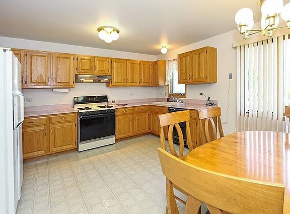 4th image of 10836 Long Ave