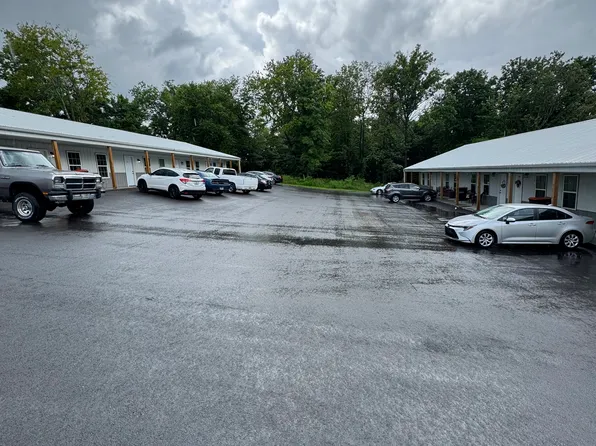 (undisclosed Address), Westmoreland, TN 37186