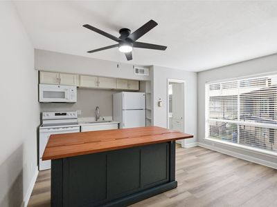 5000 Bowser Ave APT 214, Dallas, TX, 75209