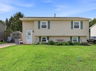 1845 W 58th St, Davenport, IA 52806