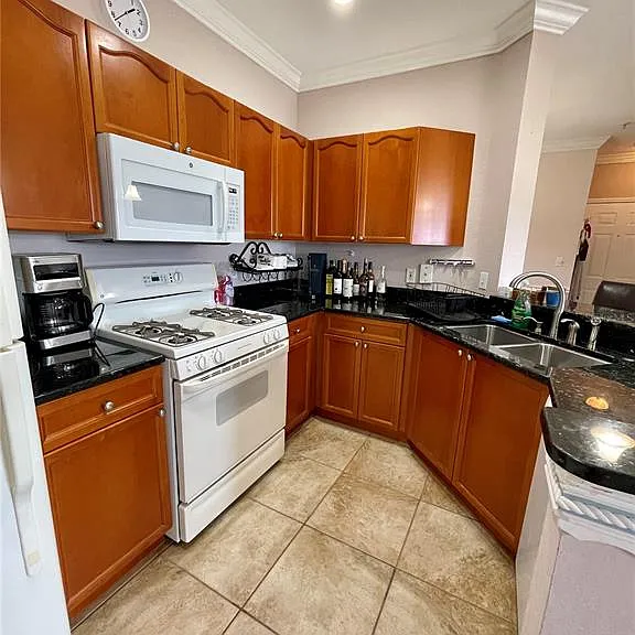 2738 Via Tivoli #231B — Photo 7
