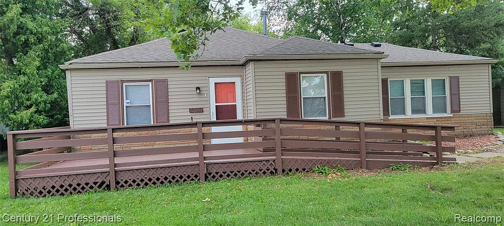 2 bed, 1008 sqft, $1,600 — Photo 1