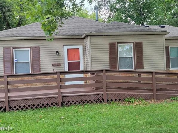 3225 Crooks Rd, Rochester Hills, MI 48309
