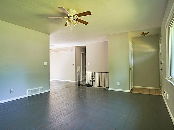 2nd image of 10850 Nord Ave S