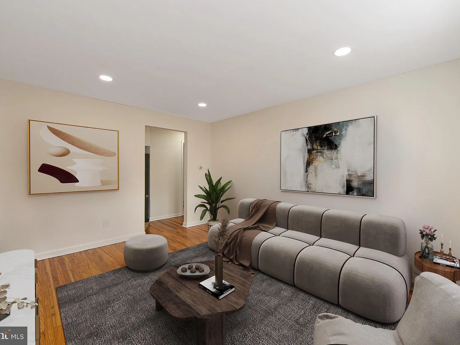 2 bed, 1.0 bath, 1000 sqft, $2,100 — Photo 1