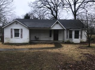 1909 Hickory Ave, Florence, AL 35630