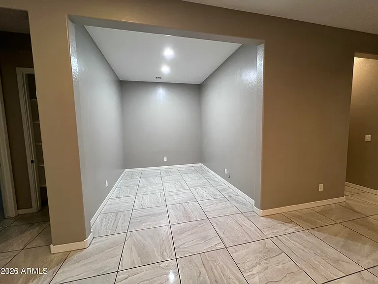 1705 W Dawn Dr — Photo 9