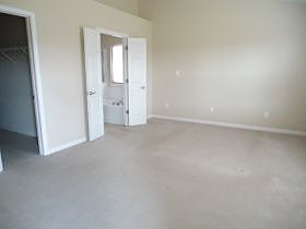 3rd image of 4913 Franklin Villas Pl