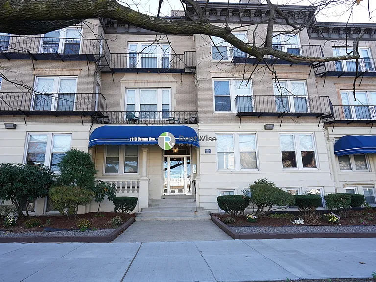 1118 Commonwealth Ave #4 — Photo 1