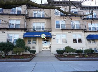 1118 Commonwealth Ave APT 4, Allston, MA 02134