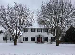 8 Chappell Ct, Appleton, WI 54914