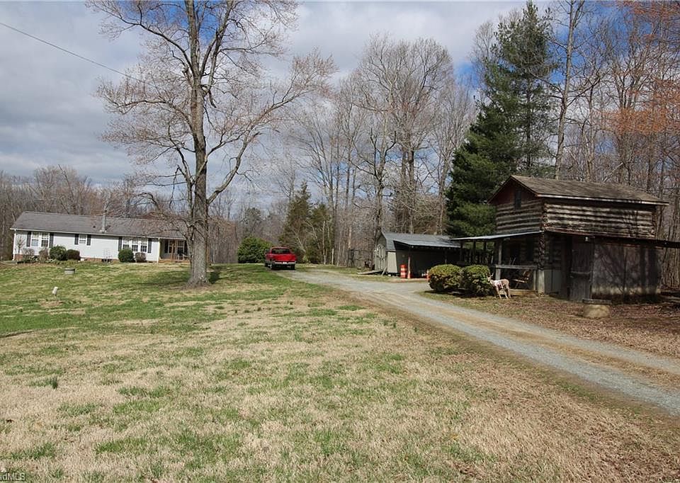 2nd image of 4150 New Walkertown Rd