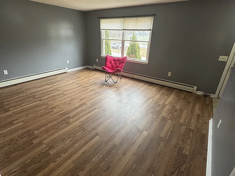 14 Kelley St — Photo 3
