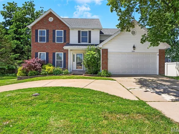 245 Reinke Rd, Ballwin, MO 63021