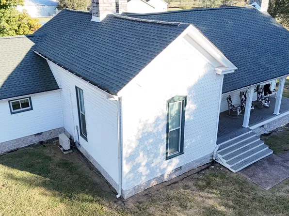 508 Morningside Dr, Chapel Hill, TN 37034