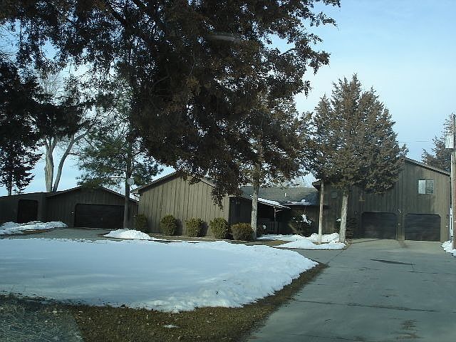 1st image of 437 S Maloney Dr