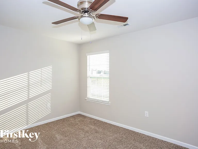 1267 Kent Downs Ave SW — Photo 12