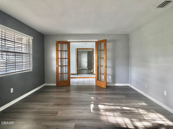 2nd image of 1328 Sunset Blvd