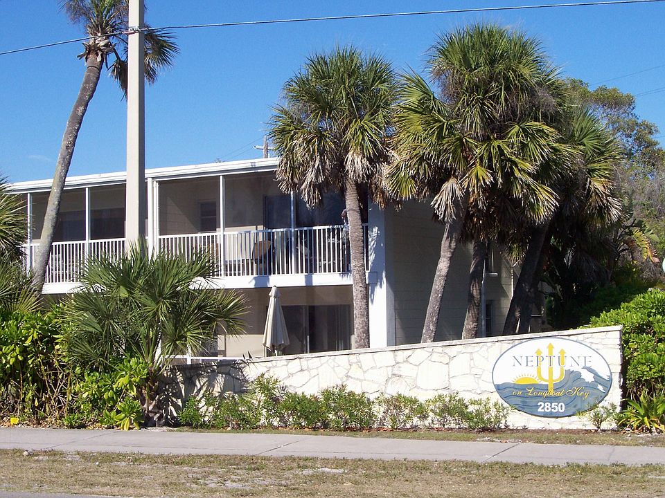 2ND Floor, END Unit (On Right)