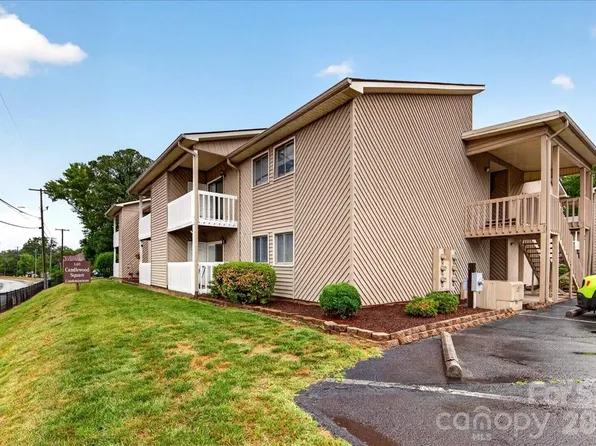 140 Lake Concord Rd NE, Concord, NC 28025