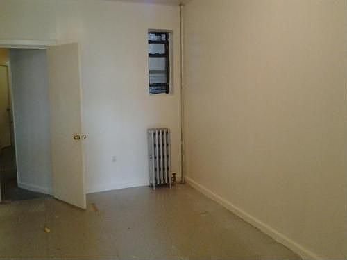 2nd image of 558 Lexington Ave APT 1R