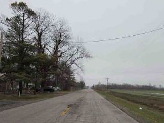 Exterior Neighborhood (street photo)