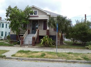902 Winnie St, Galveston, TX 77550