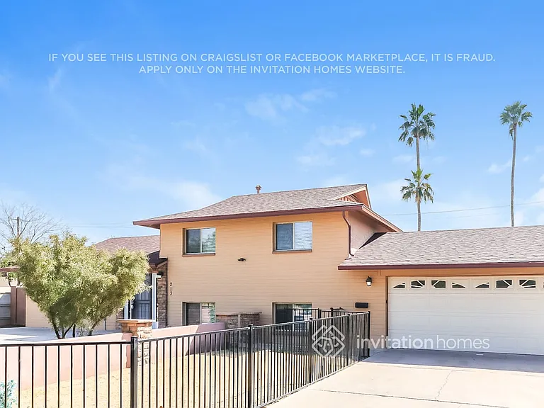 213 E Carson Cir — Photo 2