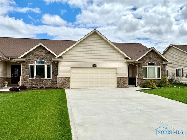 383 Maumee River Xing, Defiance, OH 43512