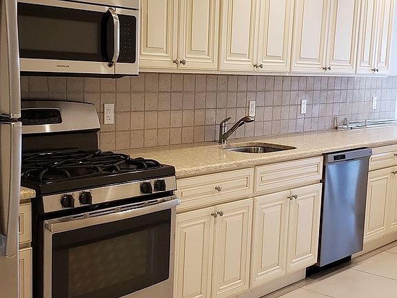 5th image of 23-18 23rd Ave #3