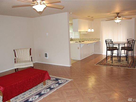 4th image of 1228 Wisteria Dr SE