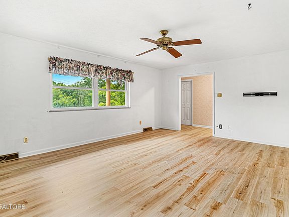 4th image of 4517 Ventura Dr