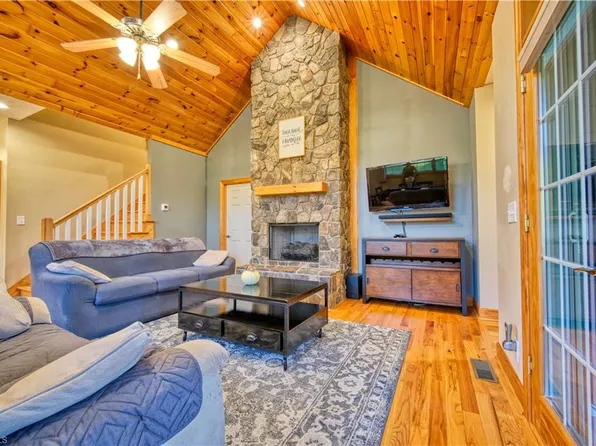 128 Whispering Streams Dr Unit 1, Fleetwood, NC 28626