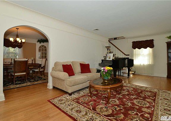 3rd image of 56 High St