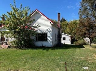 700 S Section St, Dugger, IN 47848