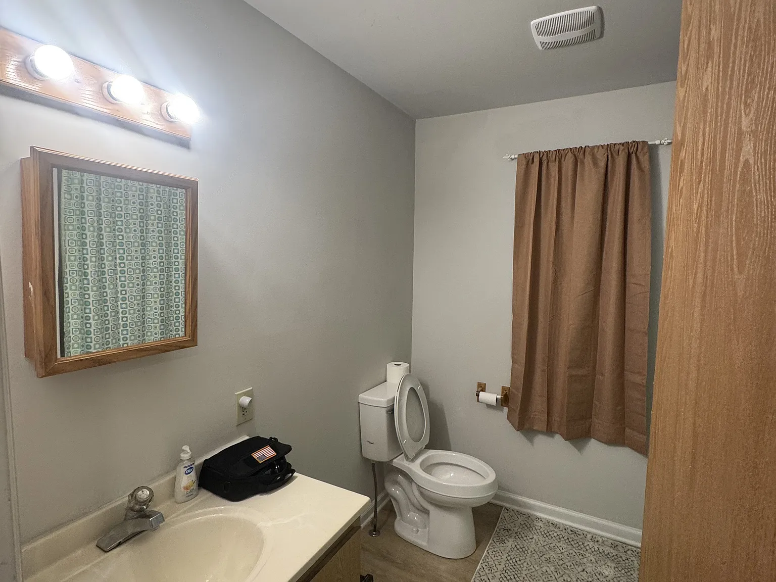 2 bed, 900 sqft, $1,450 — Photo 2
